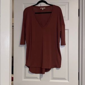 Express London Mid Length Sleeve VNeck Tee